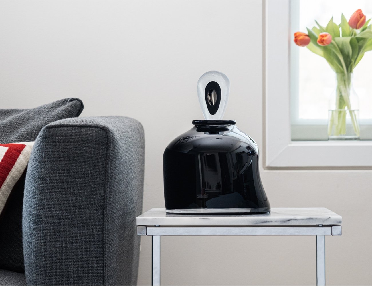 “Ovation” Large Black Glass Cremation Urn - Modern Memorials