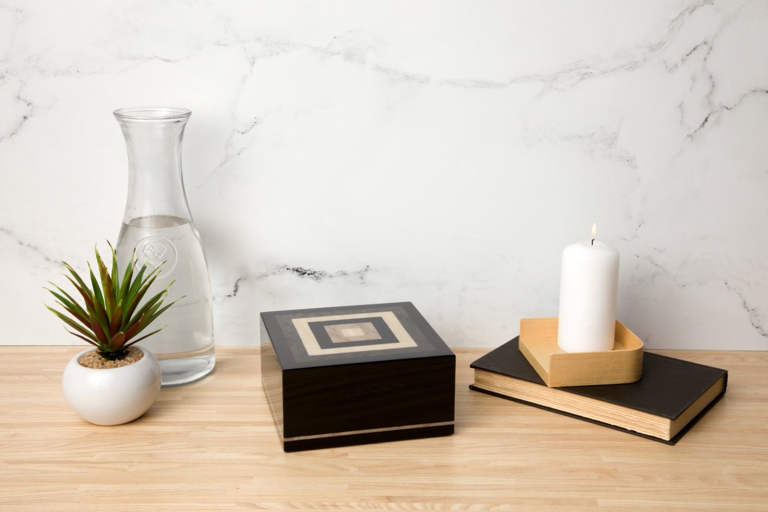 “Piazza” Mid-Sized Italian Lacquered Wooden Keepsake Cremation Urn - Modern Memorials