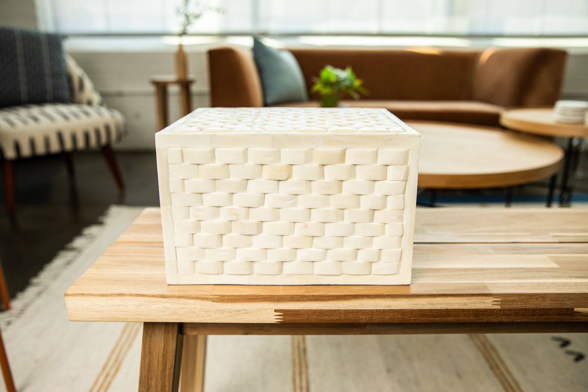 “Weaved” White Horn Inlay Cremation Urn - Modern Memorials